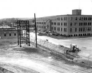 Conduite de vapeur pose  l'usine Fraser d'Edmundston