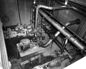 Pompes dans l'immeuble du clarificateur de l'usine Fraser d'Edmundston