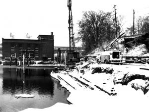 Construction du pont pour le pipeline