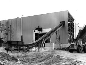 Construction de l'difice de manutention de l'corce de l'usine Fraser d'Edmundston