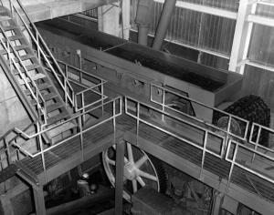 L'intrieur de l'difice de manutention d'corce de l'usine Fraser d'Edmundston