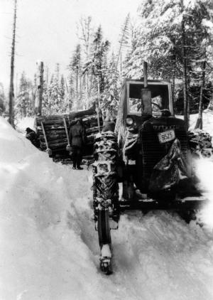 Tracteur avec skis