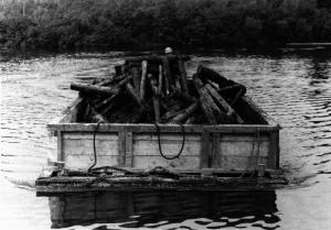 Nettoyage de la rivire Madawaska en 1971