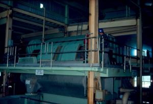 Caisse de macration dans la blanchisserie  l'usine Fraser d'Edmundston