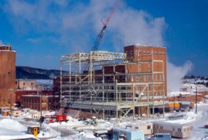 Construction de l'atelier de lavage et triage  l'usine Fraser d'Edmundston