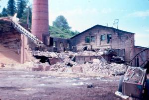 Destruction de l'ancienne scierie de Plaster Rock