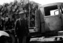M. Antoine Ouellette avec son camion dans les bois de Rivière-Verte