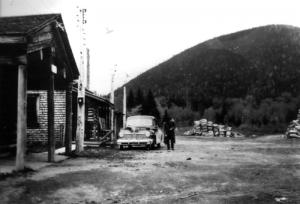 Voiture au Rapids Depot