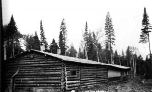 Camp 25 près du ruisseau McDonald