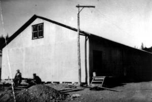 Entrepôt au Summit Depot dans la région de Rivière-Verte