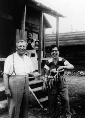 Mme Agie Hébert au camp 35