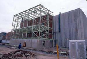 Construction extérieure de l'usine Fraser au Maine